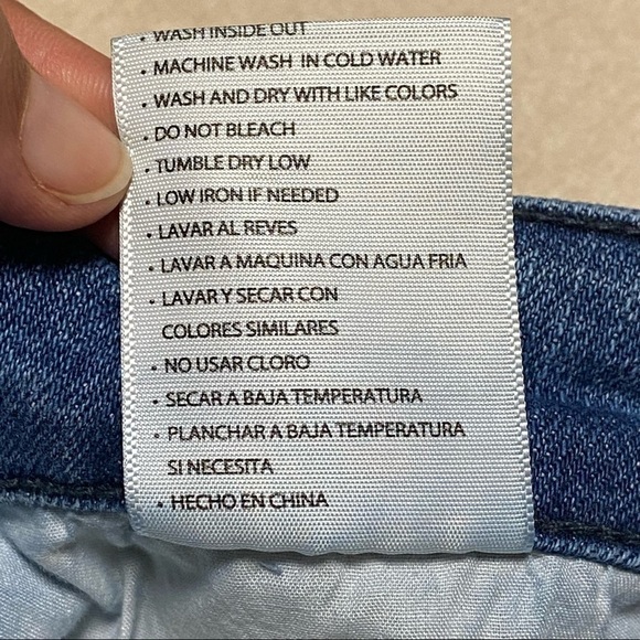 Kancan Jean Women’s Size 15/31 Medium Wash At Last Distressed Button Fly Jeans - Picture 10 of 13